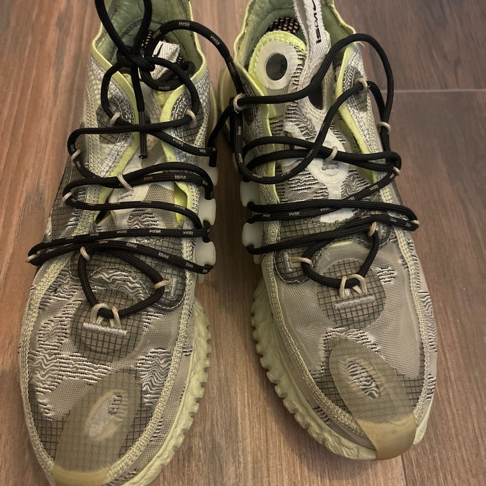 Nike Men's Athletic Shoes in Olive Green, Black, and Beige